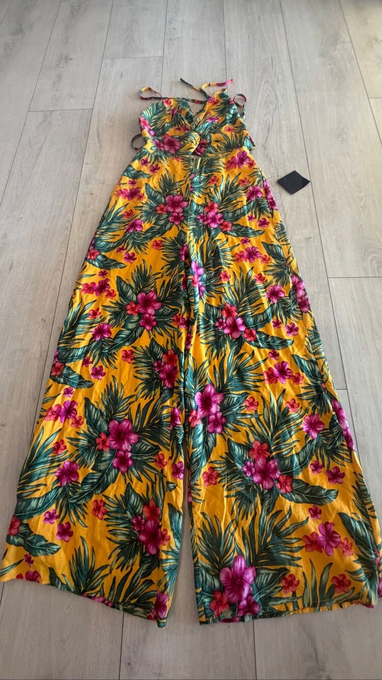 Lulus Vacay Ready Tropical Print Cutout Wide Leg Jumpsuit size m